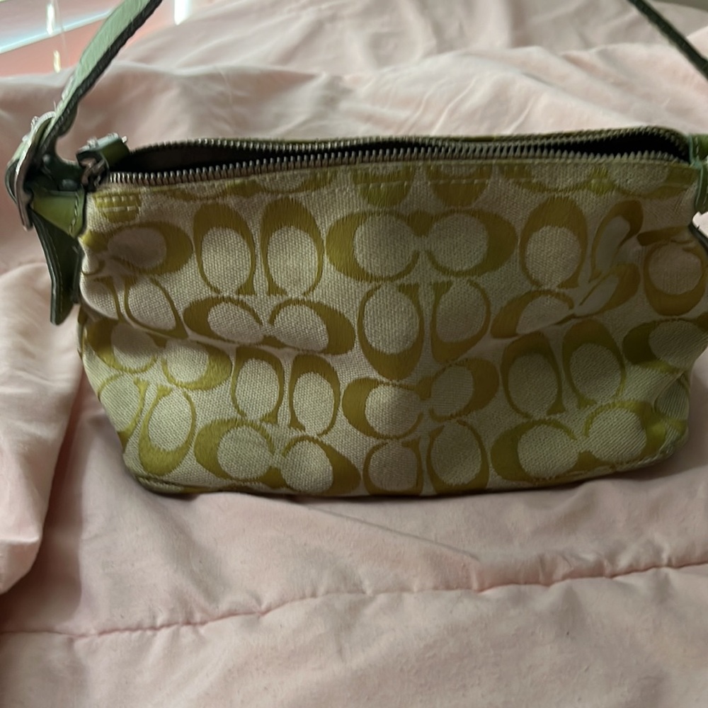Vintage green coach purse - Picture 2 of 2